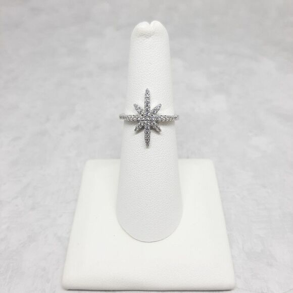 Sparkling Star Sunburst Silver Ring size 6 New - Picture 2 of 5